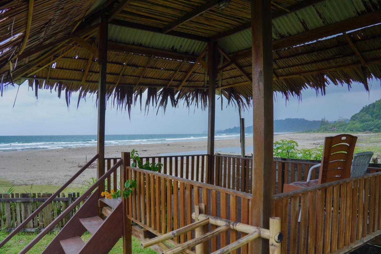 Momos Surf Shack Hotel Salul Eksteriør billede